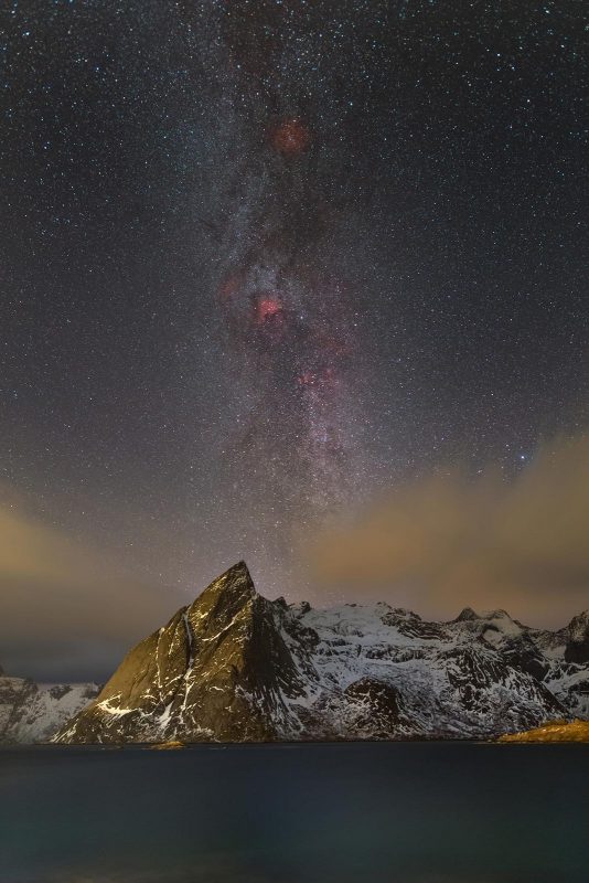 Milky way and mountains photographed with a 24mm lens